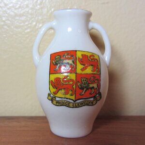 W.H. Goss crested heraldry china vintage Prince Llewelyn (GC061 Grace)